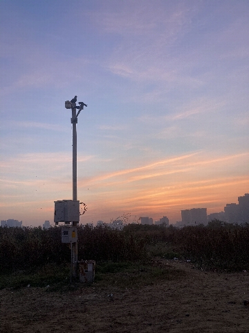 On the other side: Juhu beach